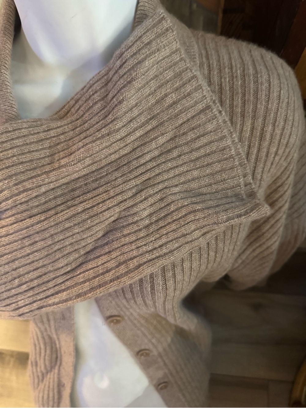 Reformation Fantino cashmere sweater ribbed knit full button down oversized - Picture 11 of 13